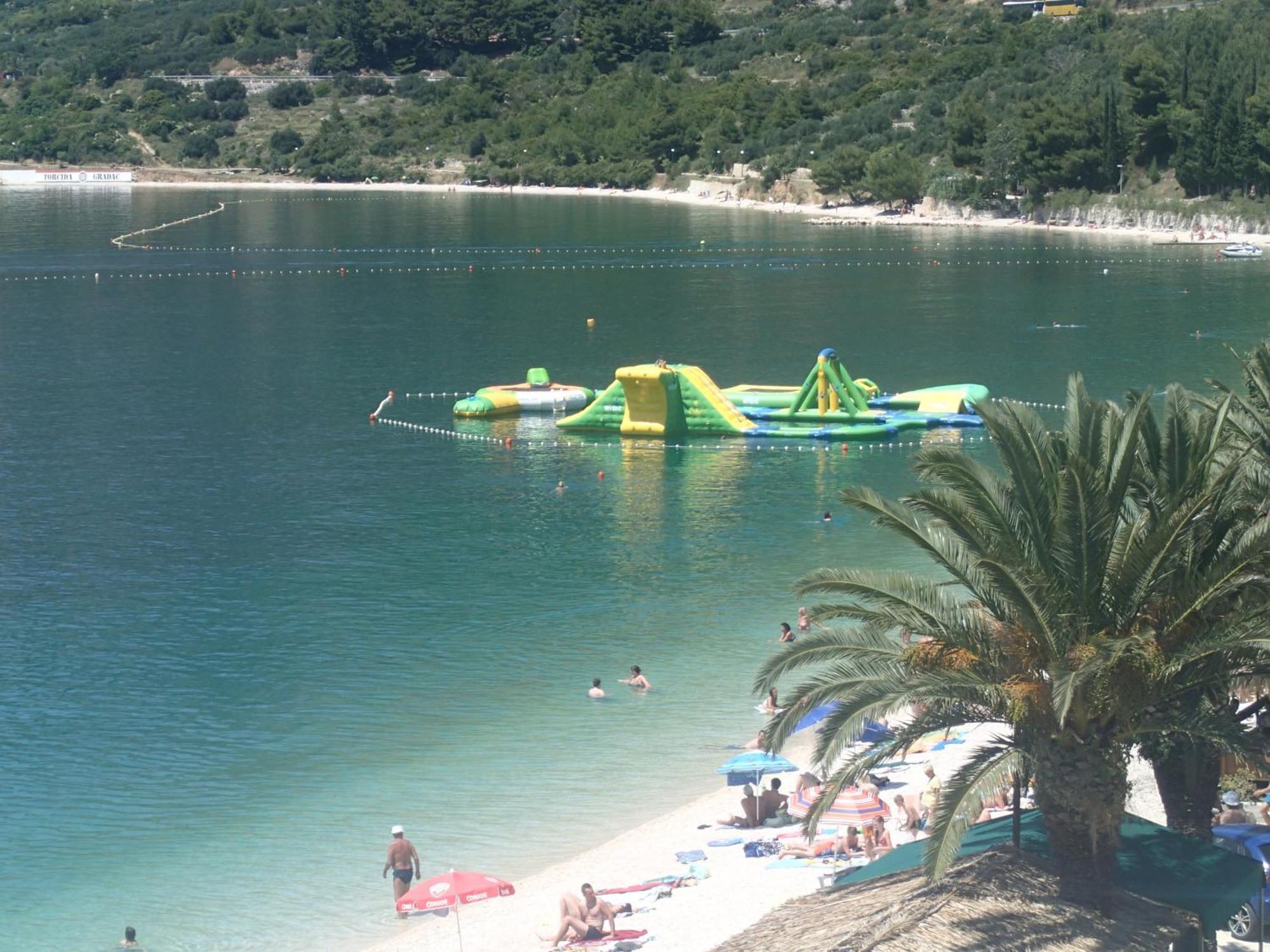 Villa Bosac グラダツ エクステリア 写真